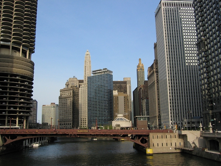 05 Chicago river downtown.JPG